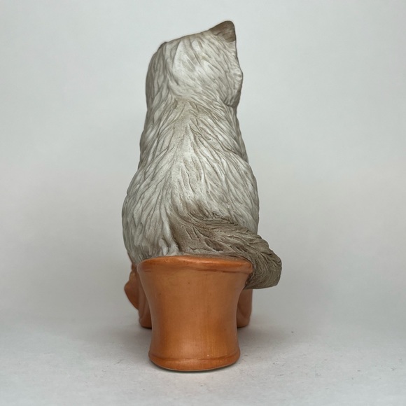 Sitting Pretty Puss in Boots Sculpture Collection - Picture 3 of 8